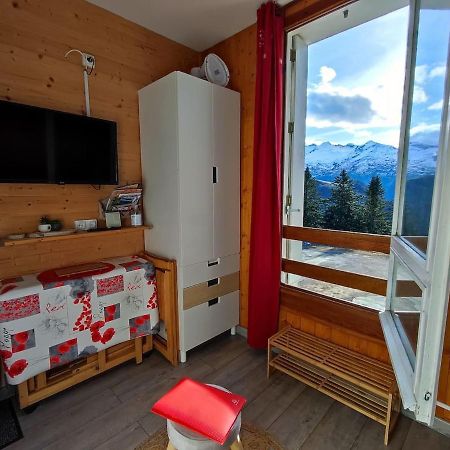 Le Petit Nid Rouge Apartment Ustou Екстериор снимка