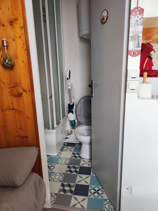 Le Petit Nid Rouge Apartment Ustou Екстериор снимка