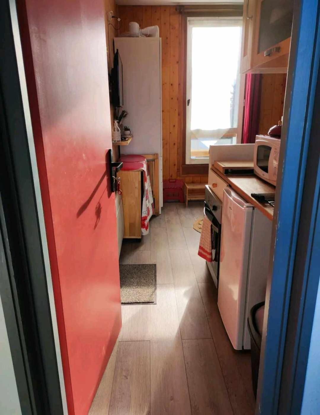 Le Petit Nid Rouge Apartment Ustou Екстериор снимка